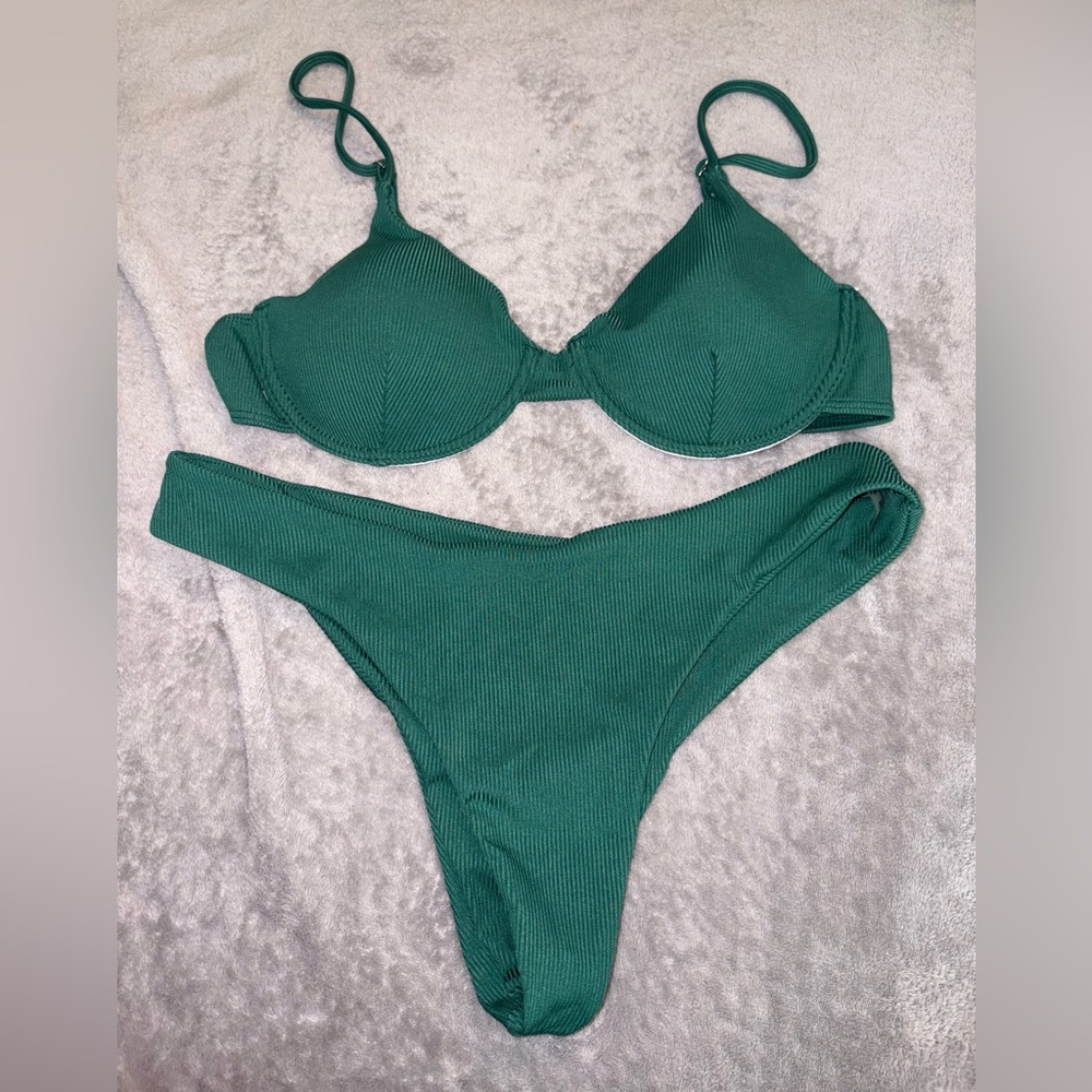 Women's Green Ribbed Bikini Set